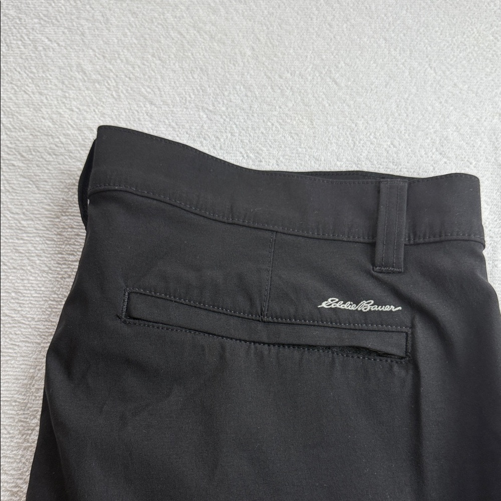 Eddie Bauer Men's Black Chinos - Picture 14 of 14